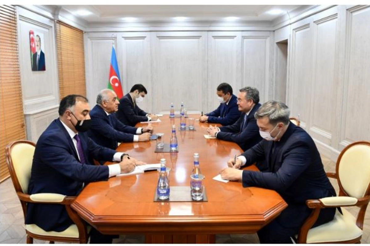 Əli Əsədov Qazaxıstan baş nazirinin müavini ilə görüşdü