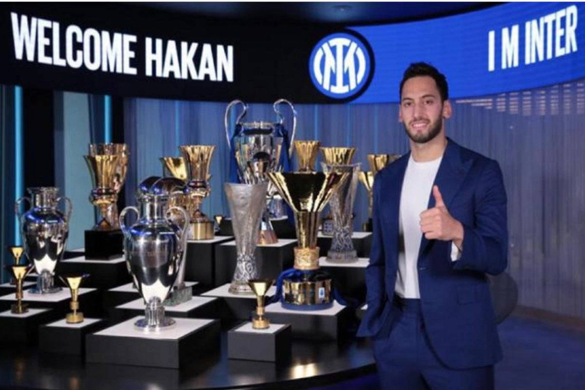 Hakan Çalhanoğlunun “İnter”ə keçidi rəsmiləşdi