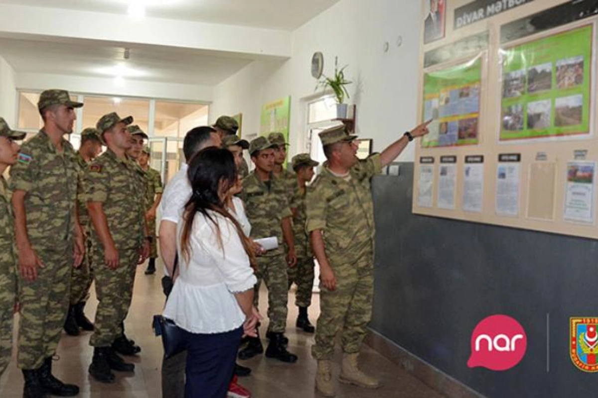 “Nar” Silahlı Qüvvələr Gününü əsgərlərlə birgə qeyd etdi — FOTOLAR