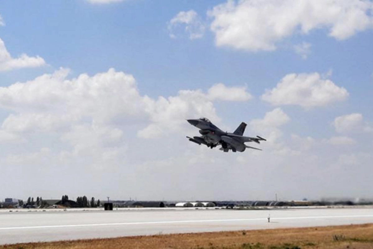 Azərbaycan pilotlarının Türkiyə təlimlərindən FOTOLAR