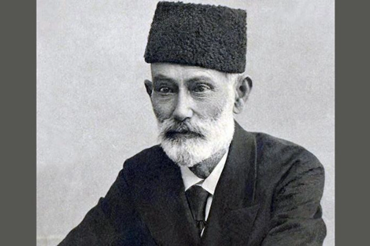 Azərbaycan milli mətbuatının banisi Həsən bəy Zərdabinin doğum günüdür