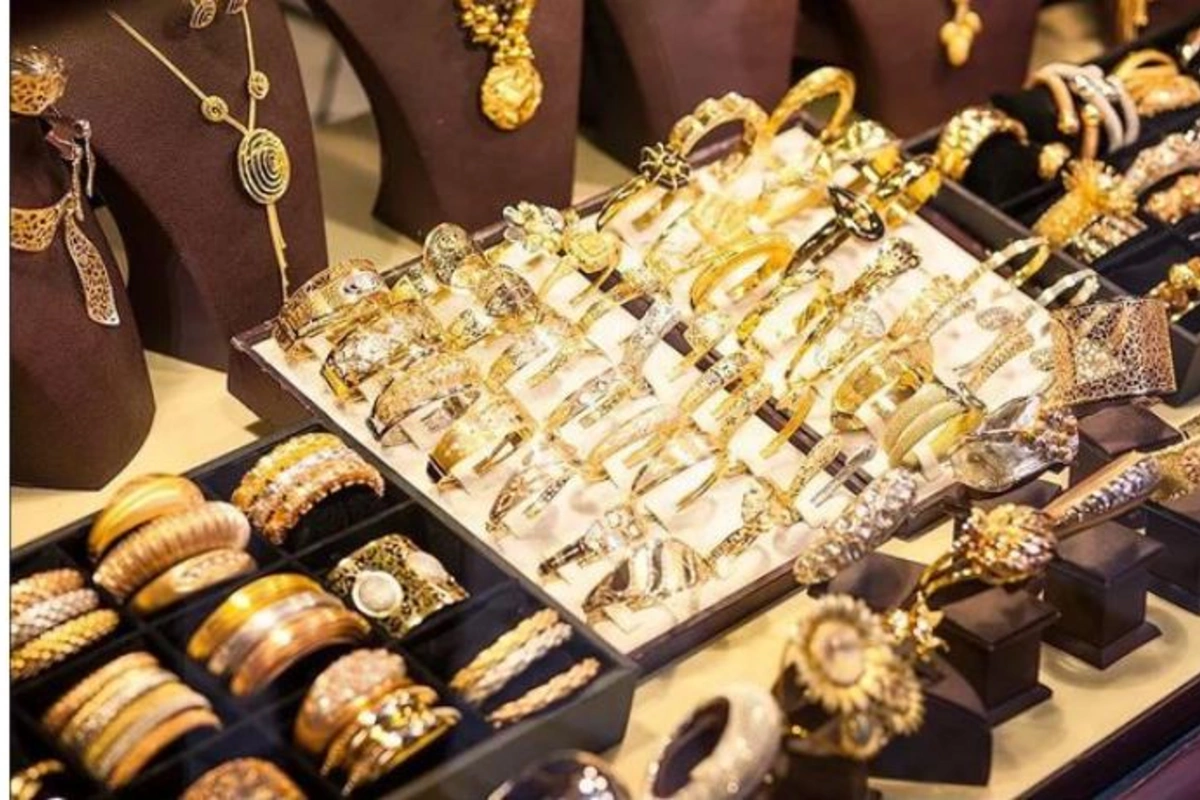 Dünya bazarlarında qızıl ucuzlaşdı