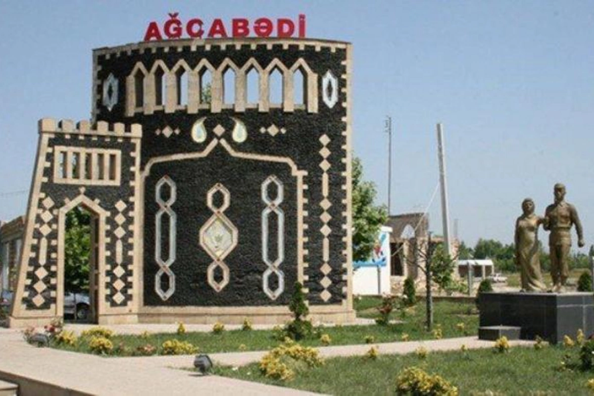 Ağcabədidə bıçaqlanan 7 yaşlı uşağın FOTOSU