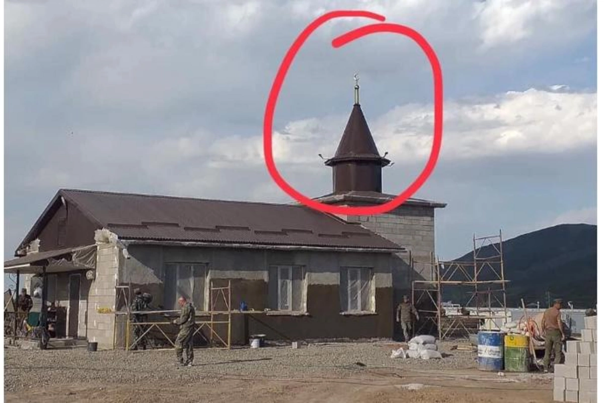 Rus sülhməramlılar Xankəndidə məscid tikdirir