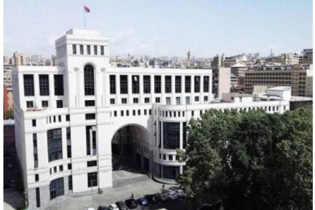 Ermənistan XİN rəhbərliyi istefa verdi
