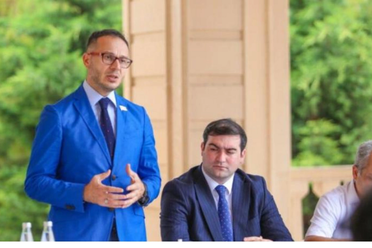 Deputat Ramil Həsən gənclərlə görüşdü — FOTO