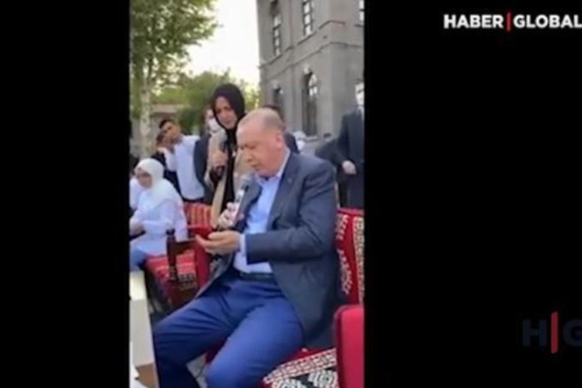 Ərdoğan “Könül dağı” türküsünü ifa etdi — VİDEO
