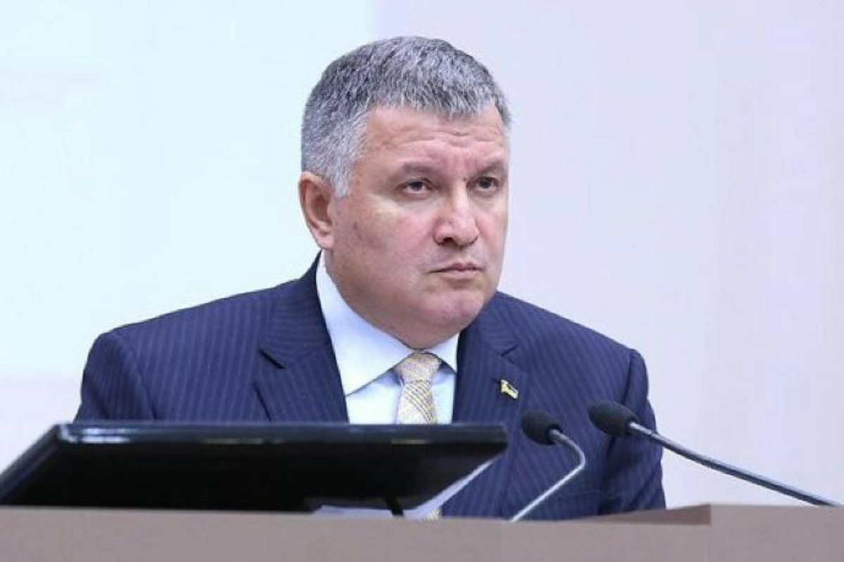 Ukraynanın daxili işlər naziri istefa verdi