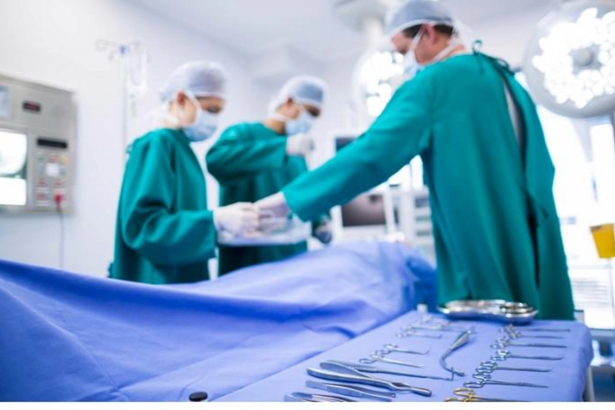 “Bəzi özəl klinikalarda şərait olmadığı halda müxtəlif cərrahi əməliyyatlar keçirilir” — AÇIQLAMA