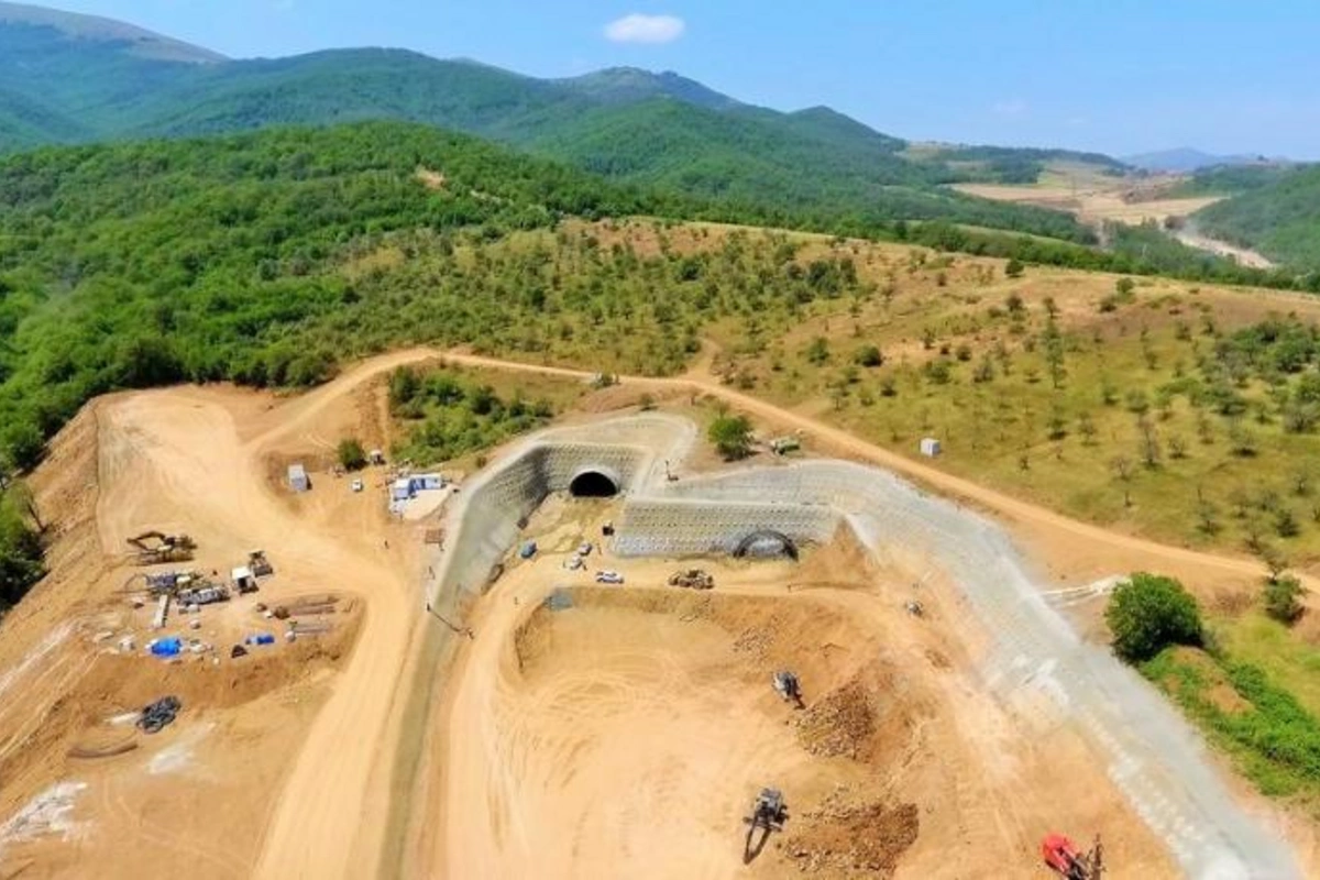 Yeni Əhmədbəyli-Füzuli-Şuşa avtomobil yolunda tunellərin inşası başladı — FOTOLAR