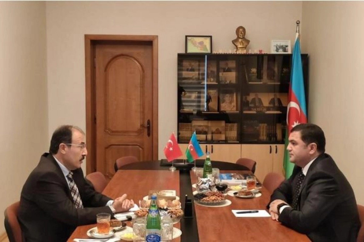 Türkiyə səfiri Naxçıvanın Bakıdakı nümayəndəsilə görüşdü