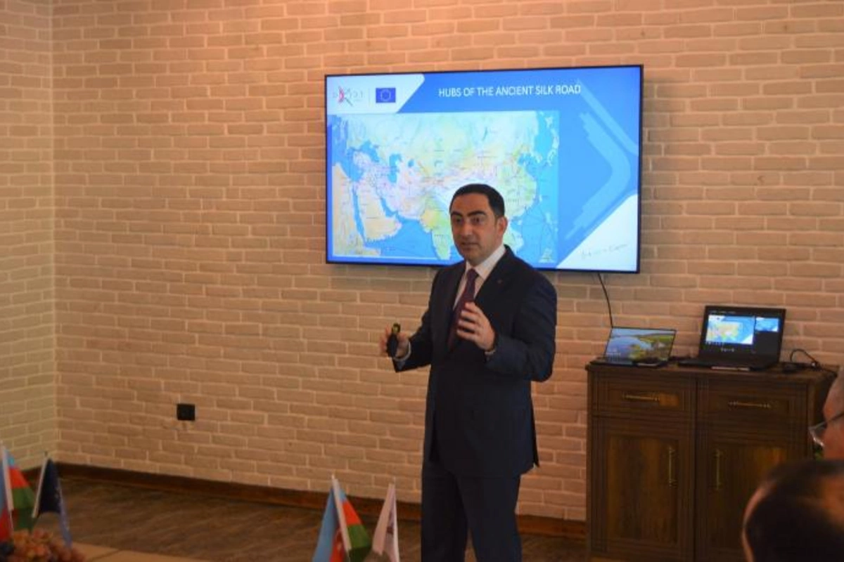Şarl Mişelə Bakı Limanının imkanları barədə təqdimat olundu — FOTO