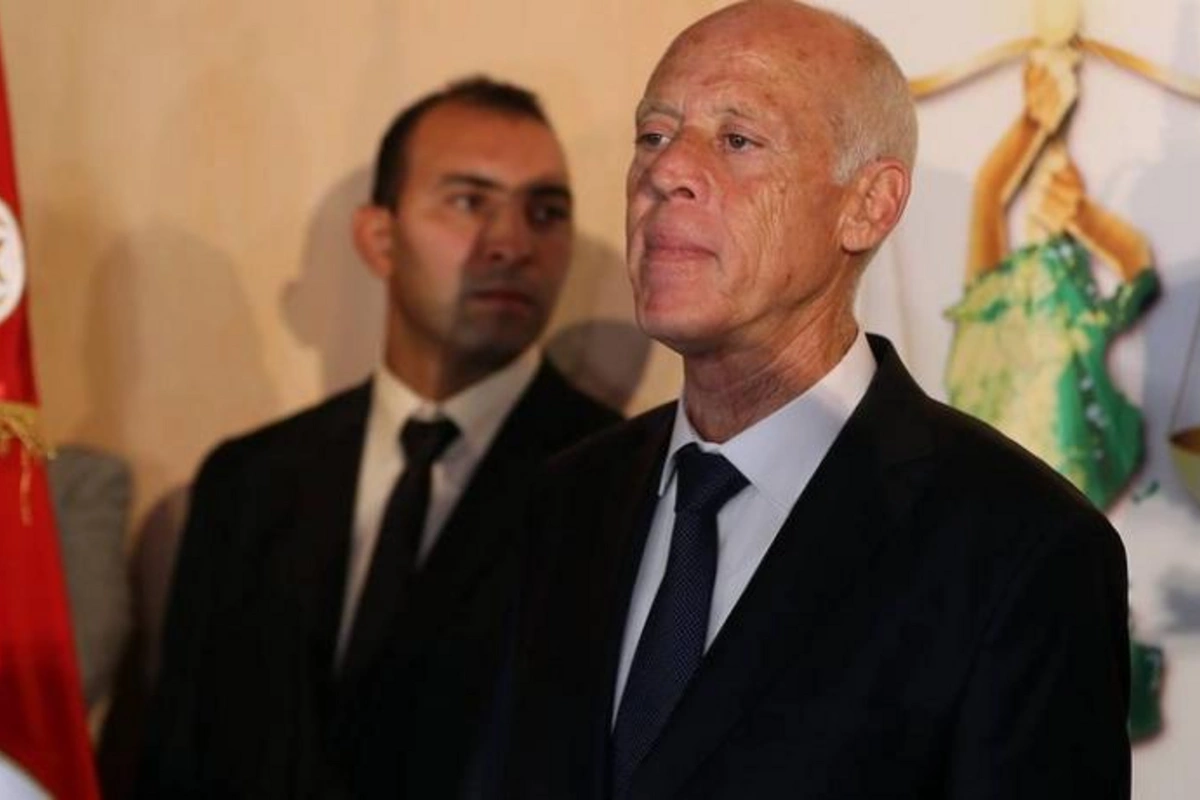 Tunis prezidenti baş naziri işdən çıxarıb parlamenti buraxdı