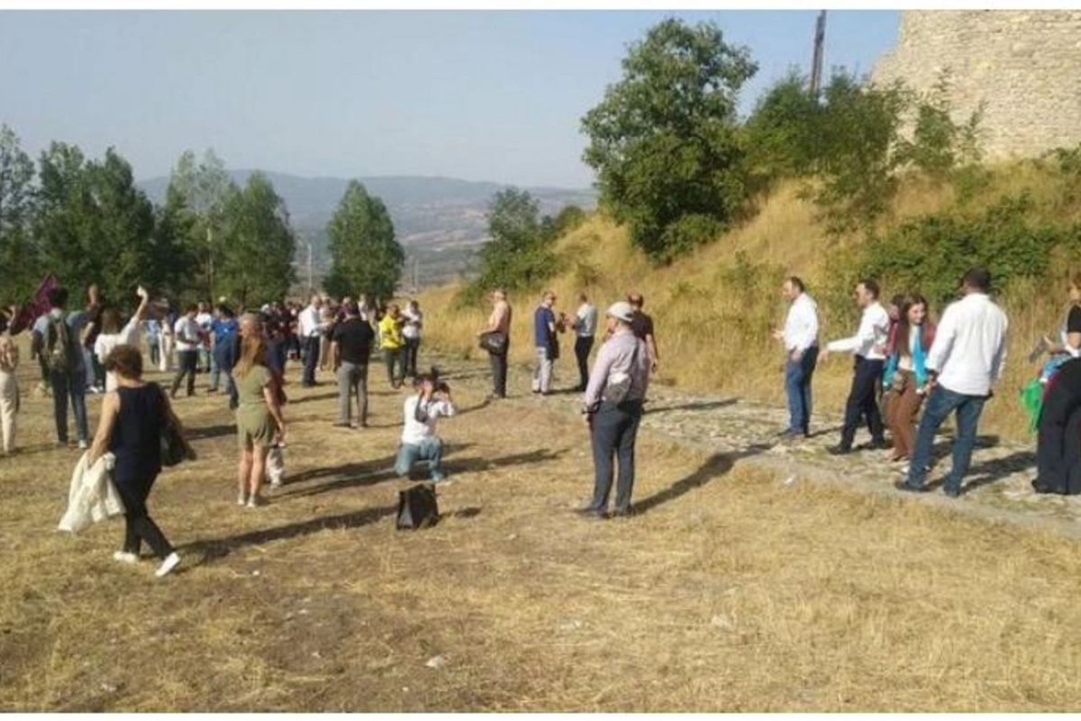 Şuşaya səfər edən diaspor üzvü: “28 il öncə bu yerləri ayaqyalın tərk etmişəm”