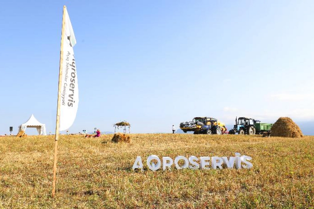 Jurnalistlər Aqroservisin düzənlədiyi turda innovativ texnologiyalarla tanış oldu, sonuncu taxıl biçinini izlədi — FOTOLAR