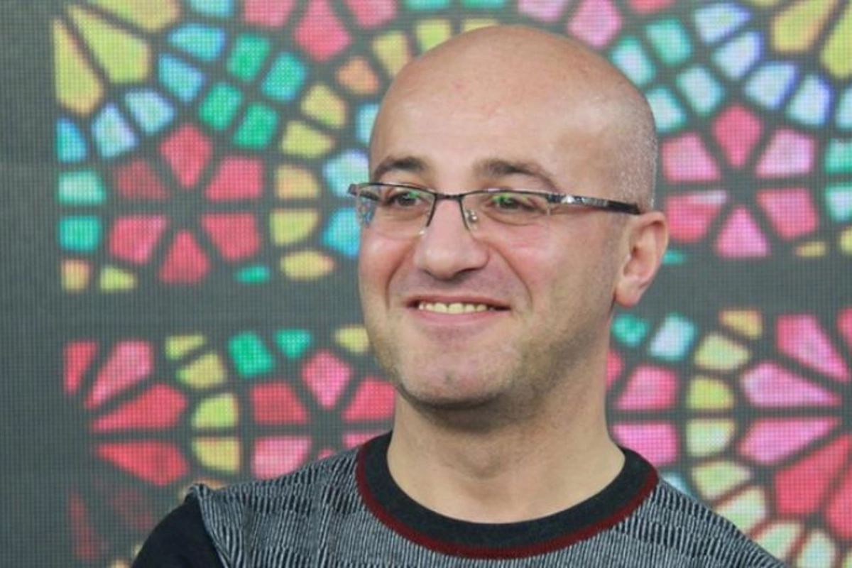 Məşhur jurnalist istefa verdi