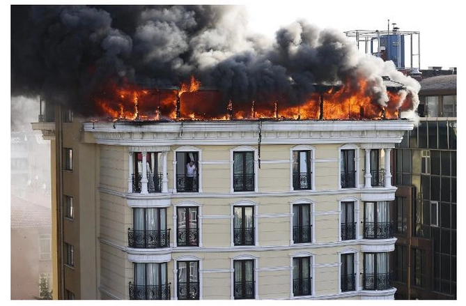 SON DƏQİQƏ! Ankarada otel yanır — FOTOLAR