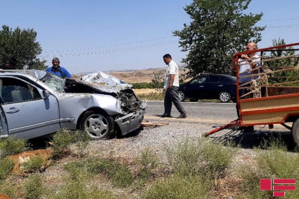 Göyçayda iki maşın toqquşdu — xəsarət alanlar var