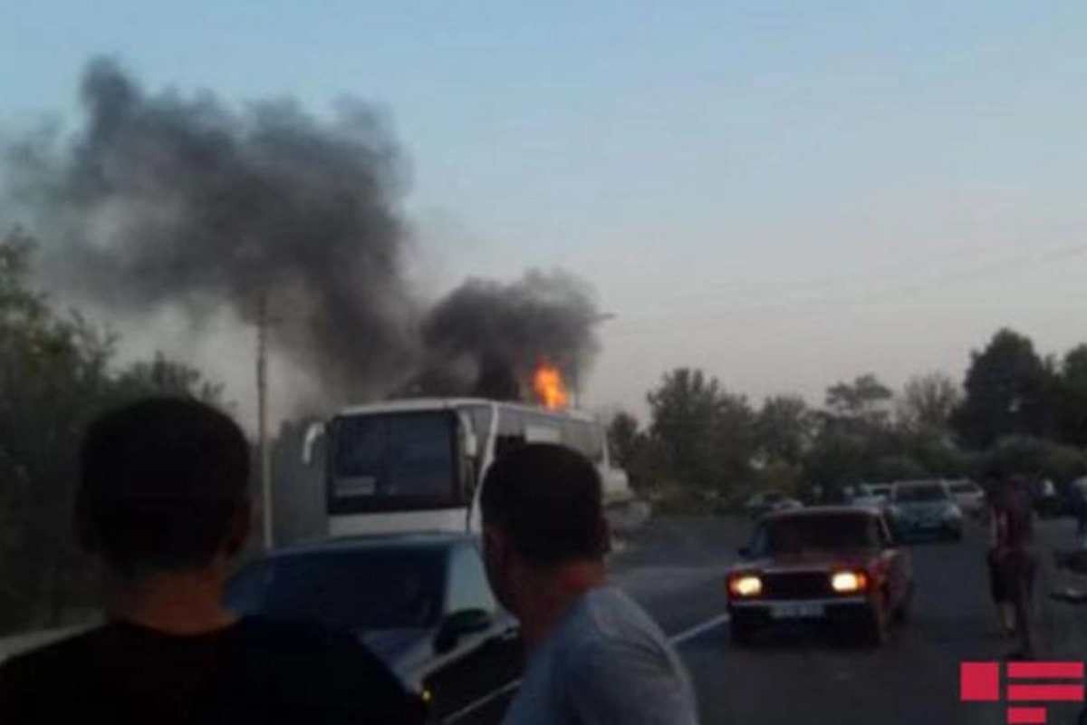 Bakıdan Mingəçevirə gedən sərnişin avtobusu yandı — FOTO