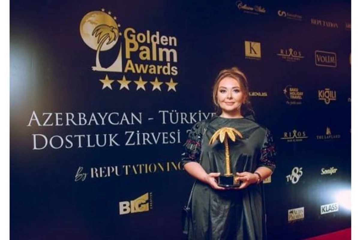Tanınmış aparıcı Qızıl Palma mükafatına layiq görüldü — FOTO