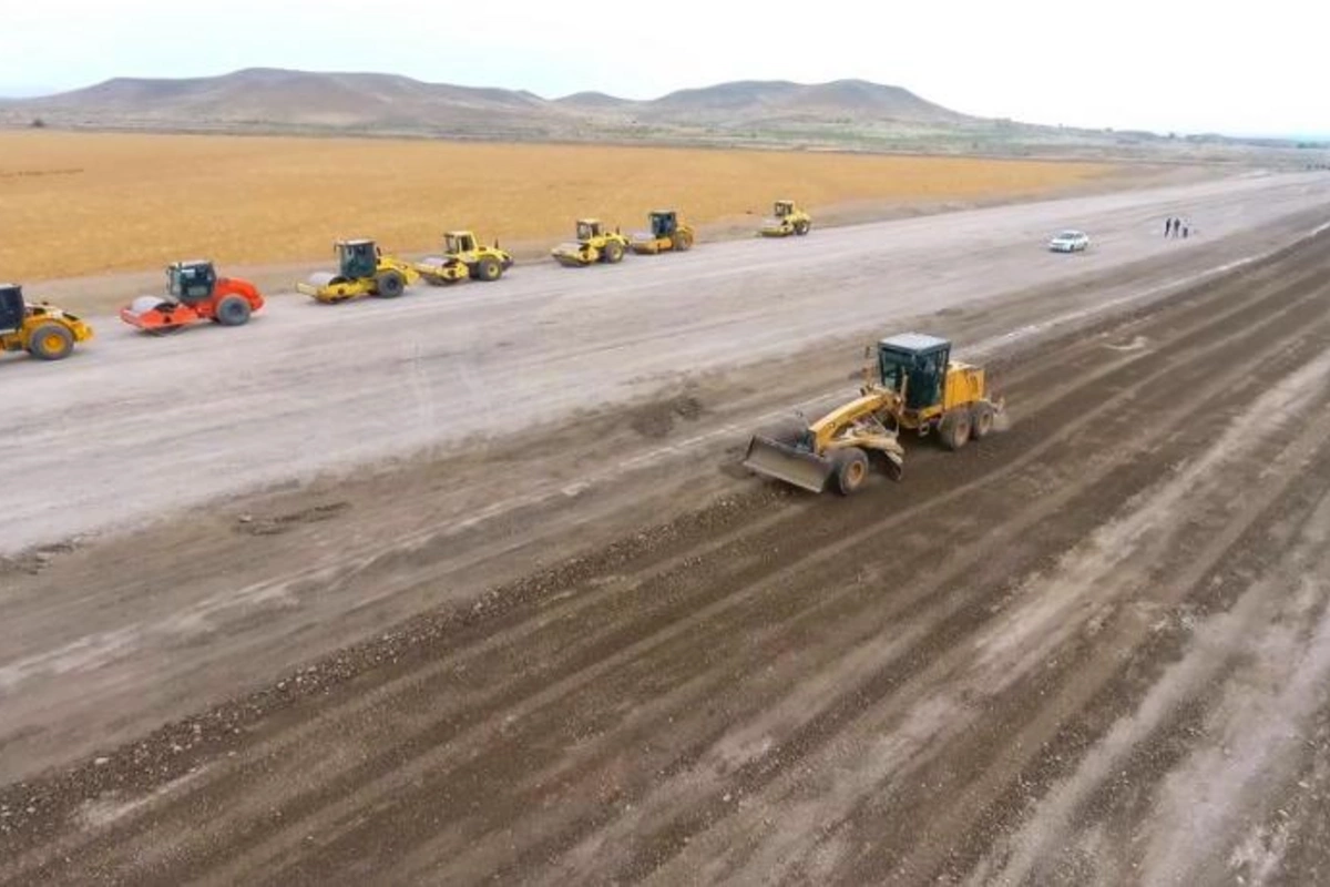 Horadiz-Cəbrayıl-Zəngilan-Ağbənd avtomobil yolunun tikintisi davam edir — FOTOLAR