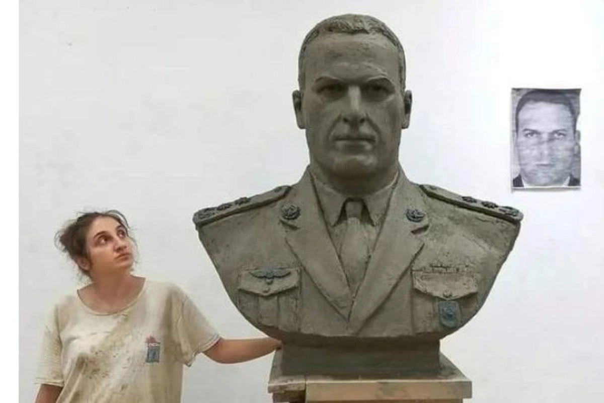 Milli Qəhrəmanımızın büstü hazırlandı — FOTOLAR