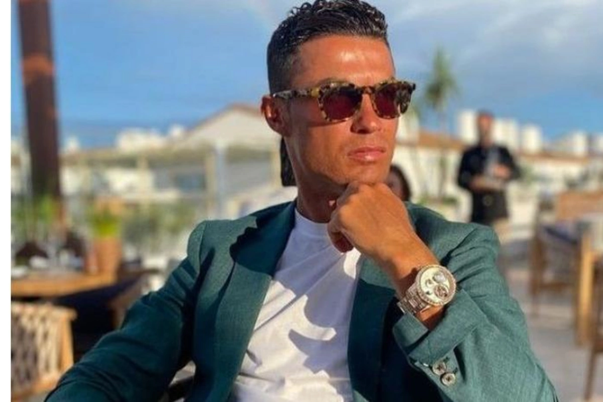 Ronaldo sevgilisinə hər ay maaş verəcək