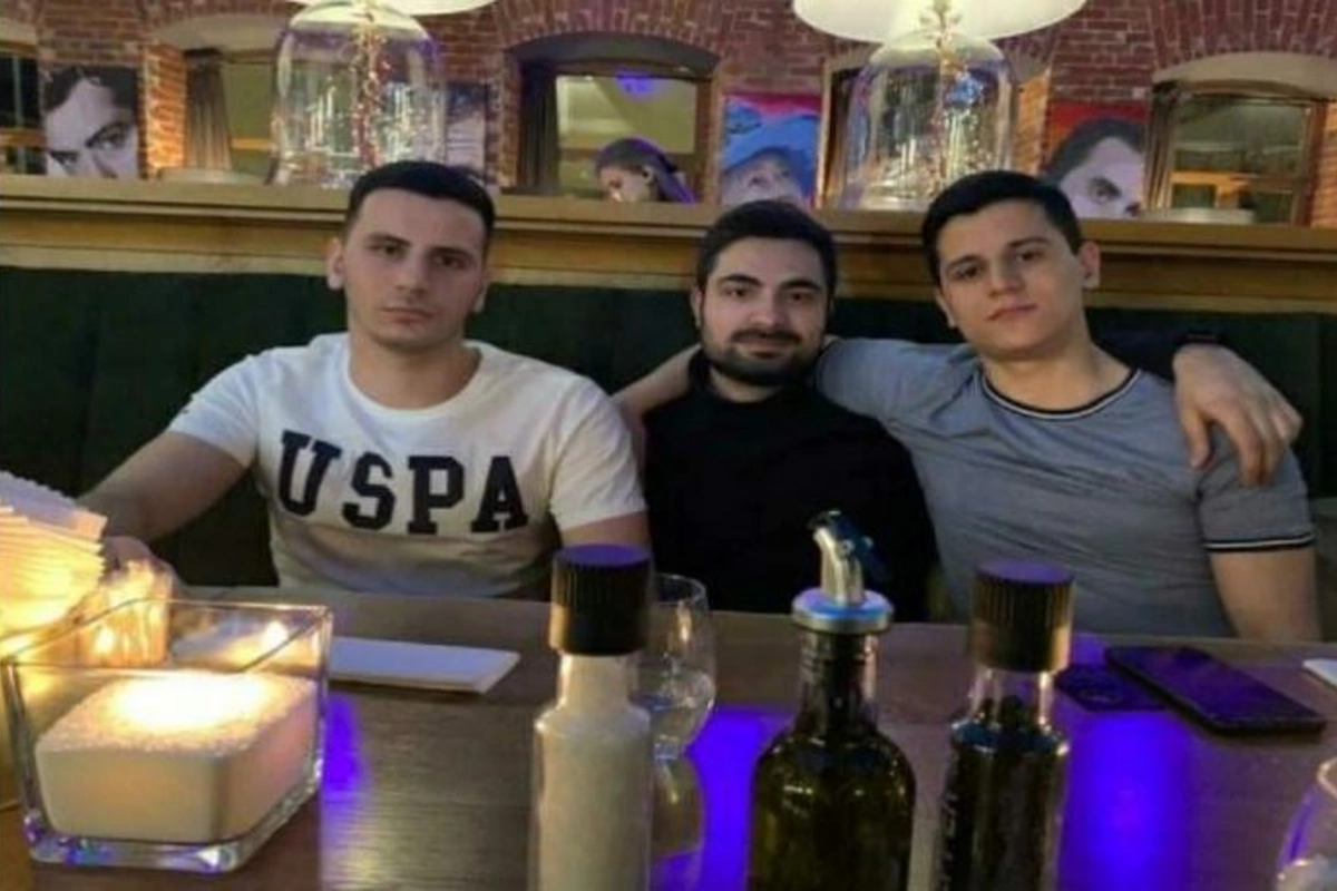 İki əmioğlu yol qəzasında öldü