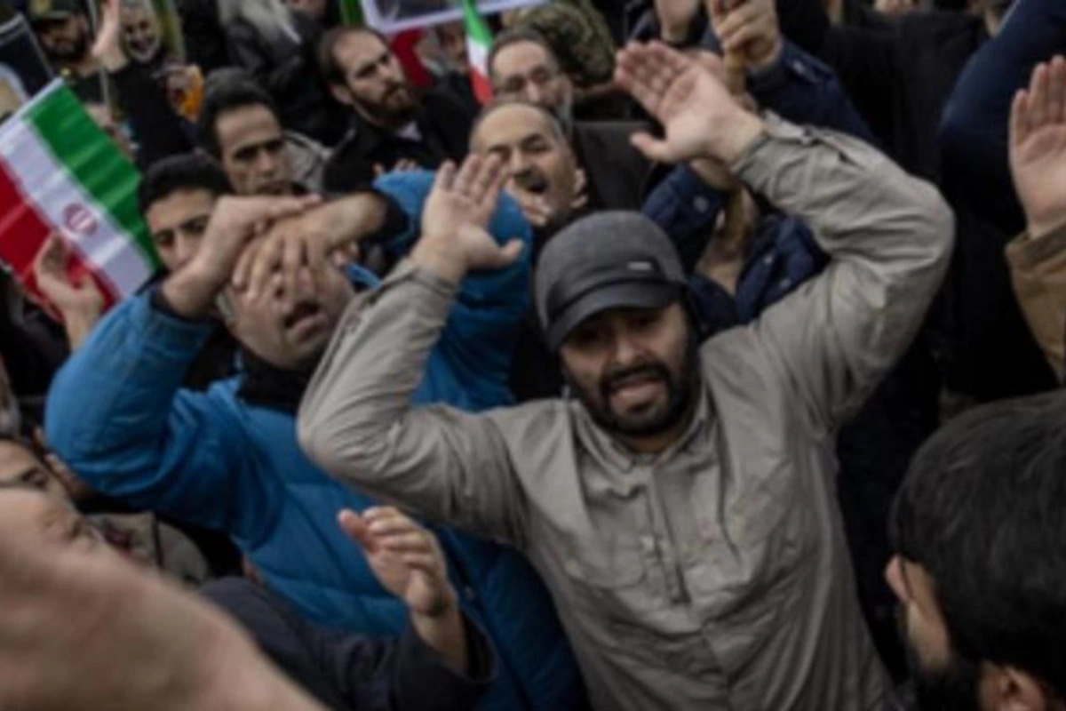 İran həyasızcasına ermənilərlə iş qurduğunu elan edir: Bakı Tehrana güzəştə getməyəcək!