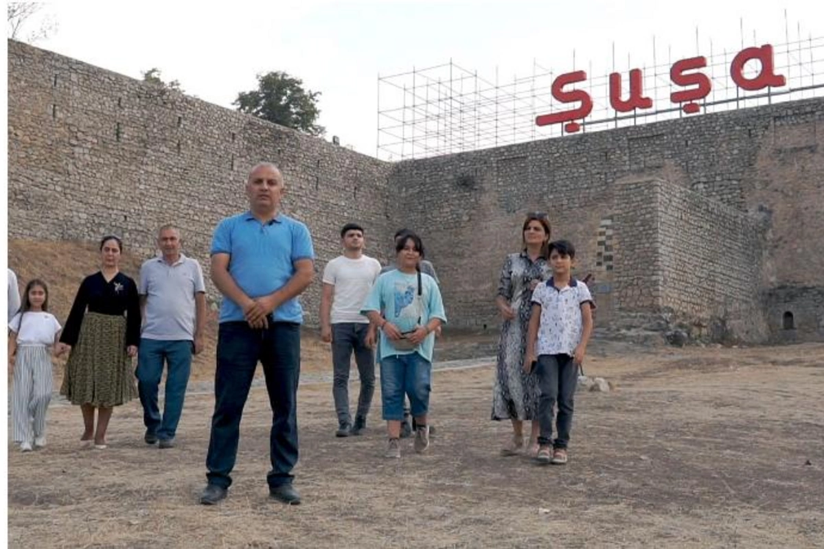 Şuşalılar ilk dəfə doğma şəhərlərindən Mehriban Əliyevanı təbrik etdilər — VİDEO