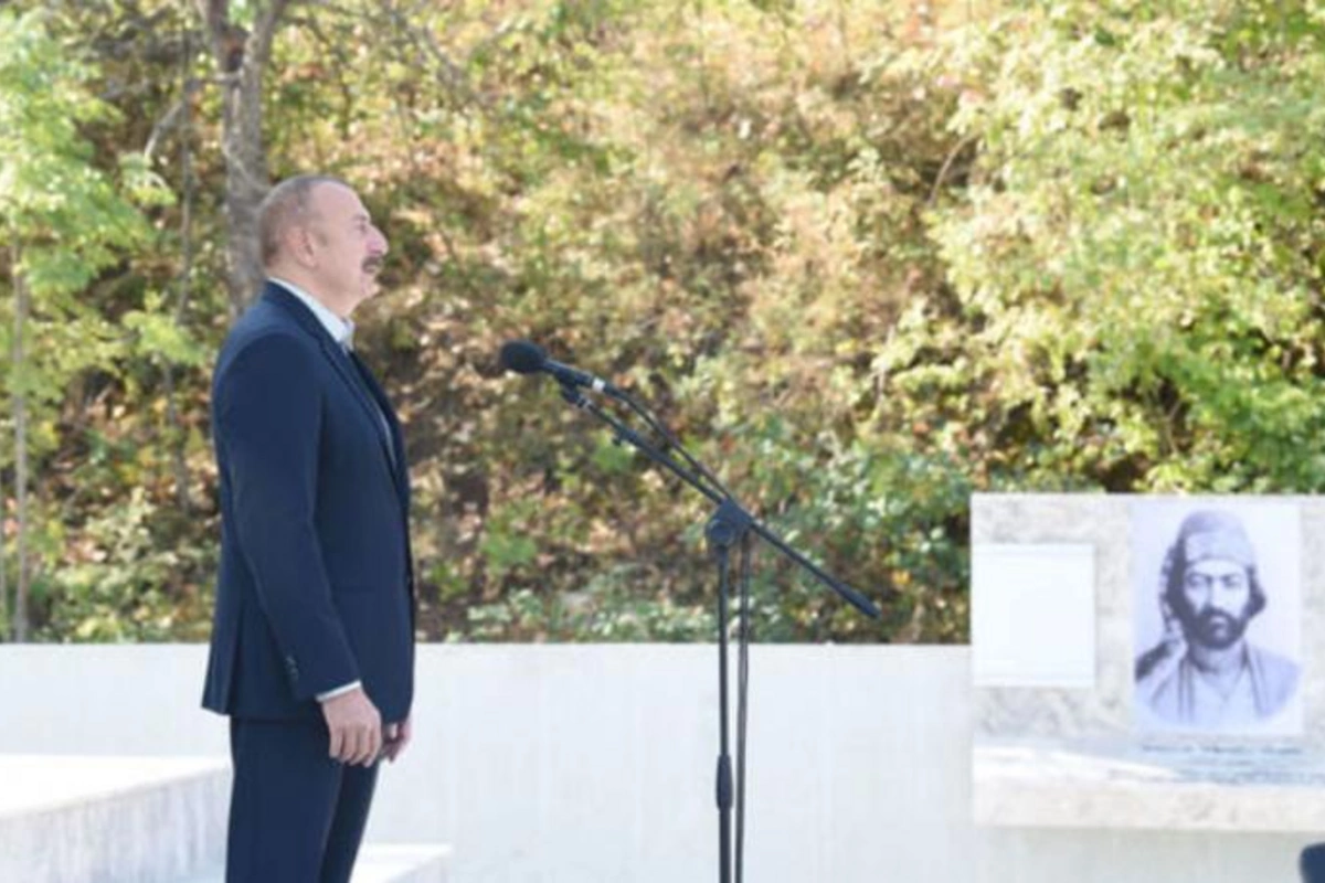 Prezident işğaldan azad edildikdən sonra Şuşaya ilk səfərindən DANIŞDI — VİDEO