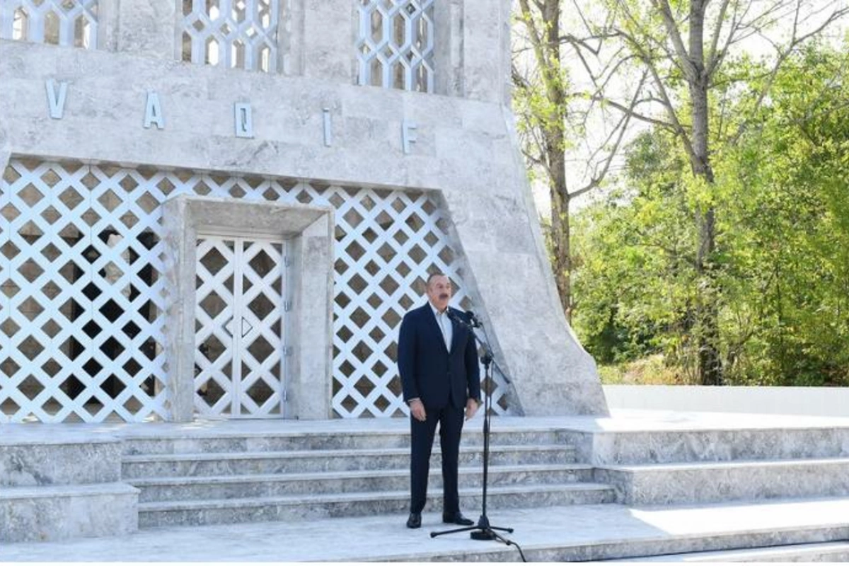 Prezident və birinci xanım Şuşada Vaqif Poeziya Günlərinin açılışında iştirak etdilər — YENİLƏNİB