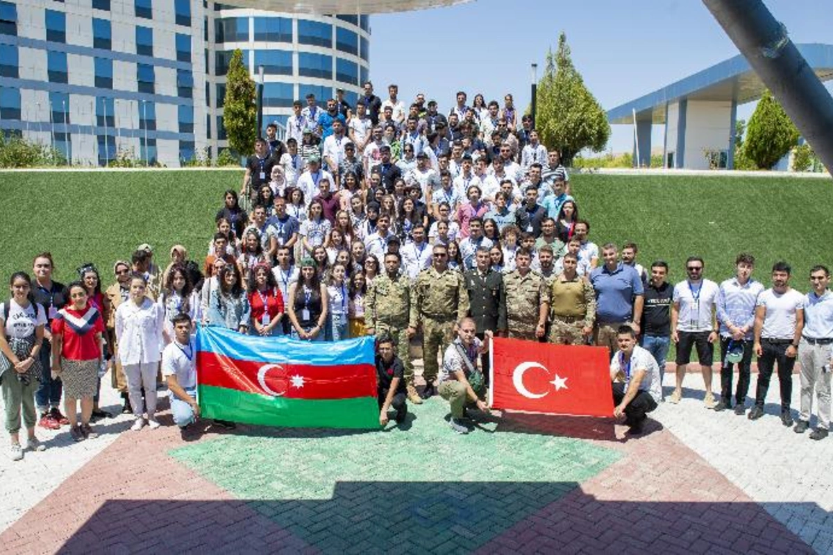 Azərbaycan-Türkiyə gənclərinin Beynəlxalq Zəfər Düşərgəsi uğurla yekunlaşdı — FOTO