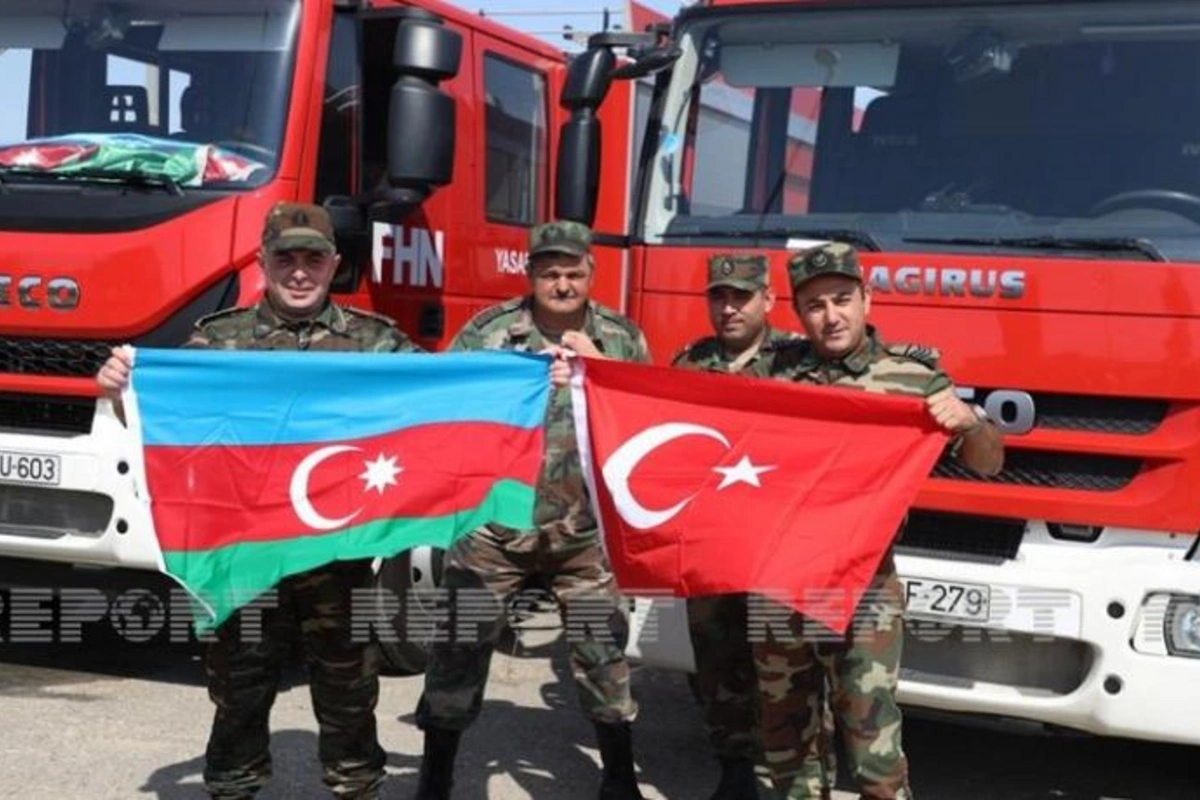Azərbaycanın yanğın-xilasetmə qüvvələrinin növbəti qrupu Türkiyəyə yola düşdü — FOTOLAR