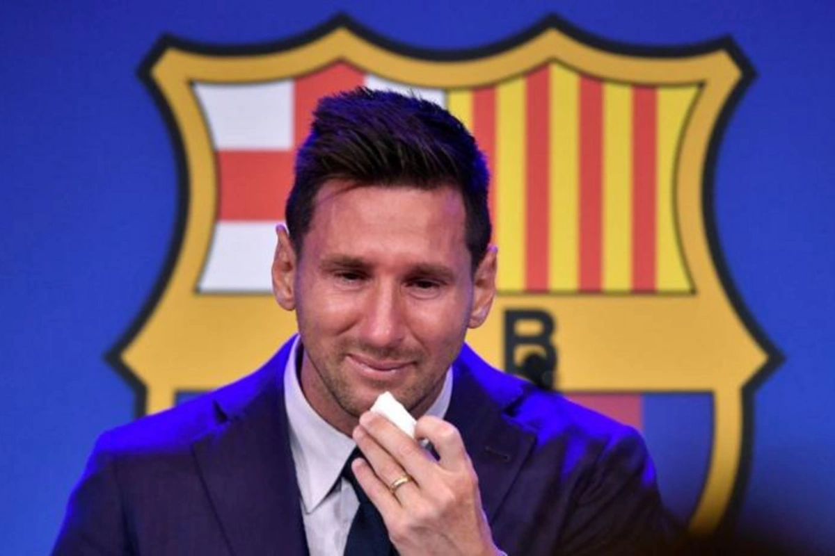 Messi vida zamanı göz yaşı tökdü — VİDEO