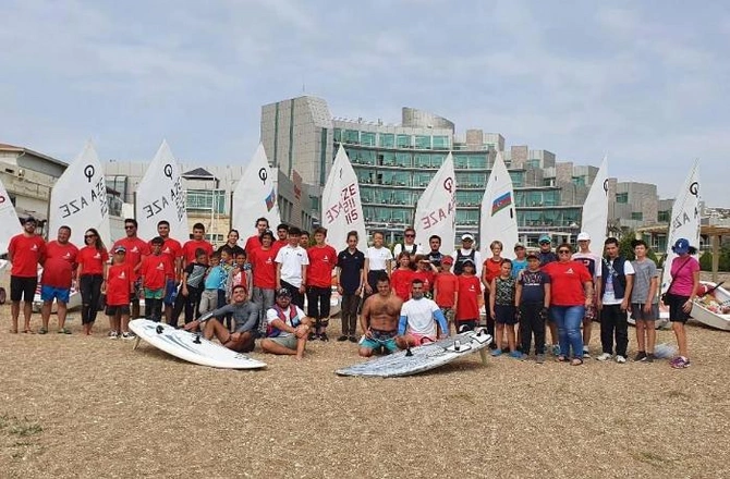 “SFA Federasiyası Kuboku 2021” yelkənli qayıqların yarışı başlayıb — FOTO