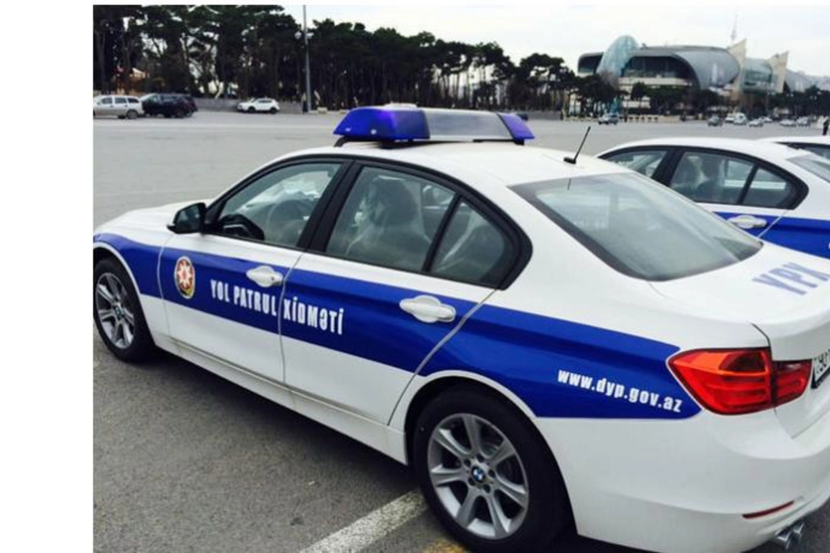 Yol polisi “BMW” ilə yaşlı qadını vurdu