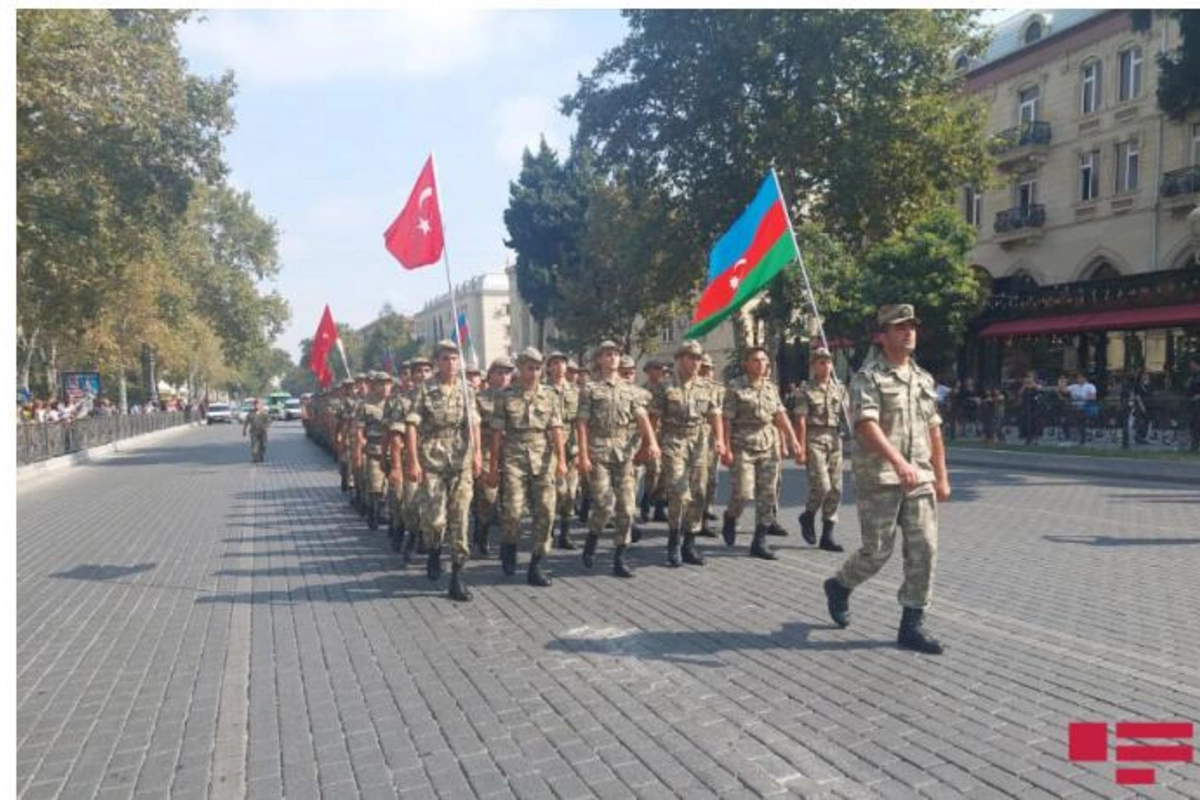 Gəncədə Bakının işğaldan azad olunmasının 103-cü ildönümü ilə əlaqədar yürüş keçirildi — FOTOLAR