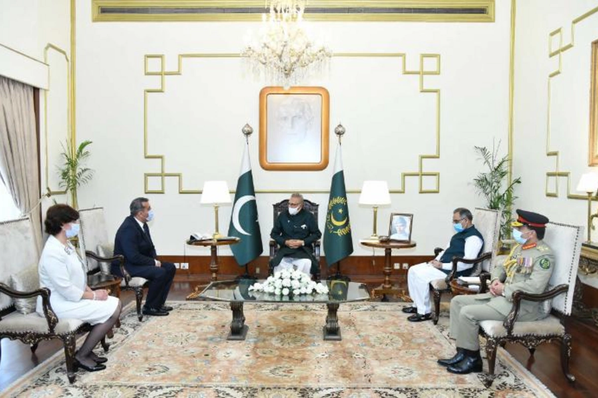 Azərbaycan səfiri etimadnaməsini Pakistan prezidentinə təqdim edib