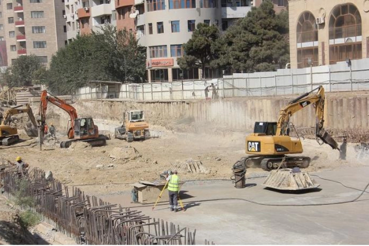 Bakıda yeni metro stansiyasının tikintisinə başlanıldı — FOTOLAR
