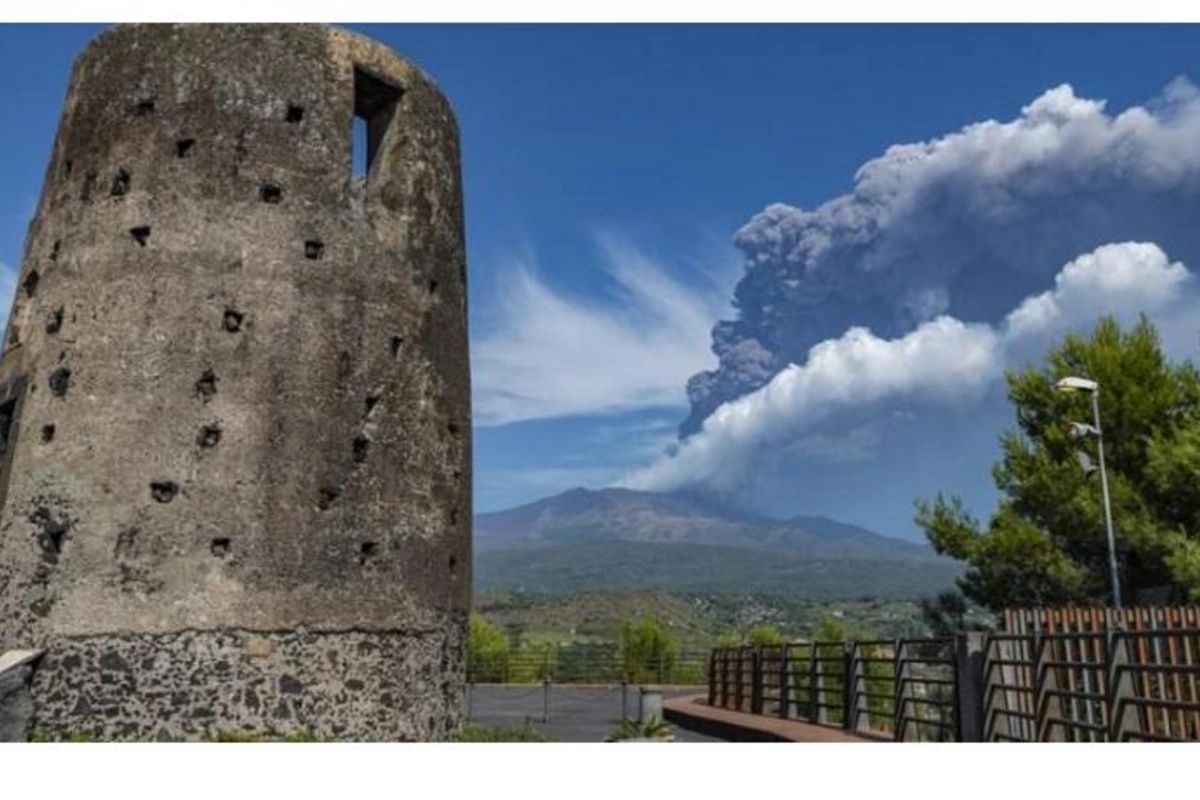 İtaliyada Etna vulkanı yenidən oyandı