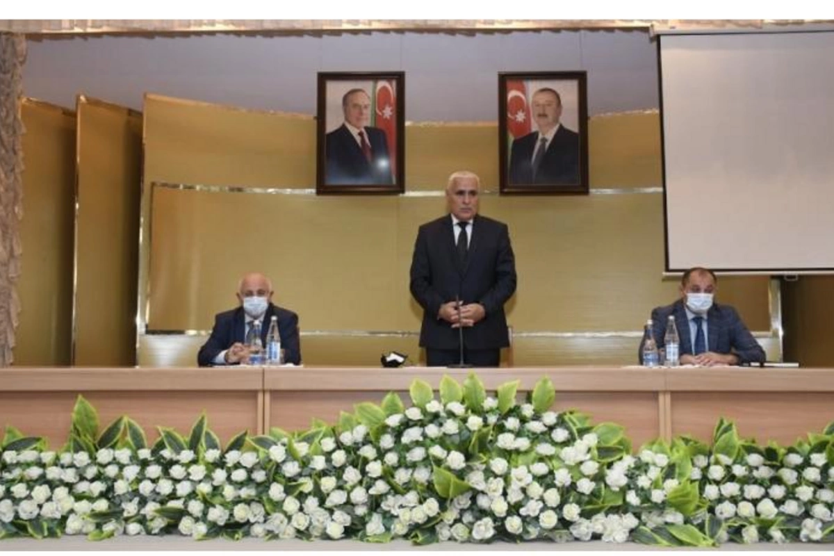 YAP Xətai rayon təşkilatında qəbul imtahanlarında yüksək bal toplayan gənclərlə görüş keçirilib — FOTO