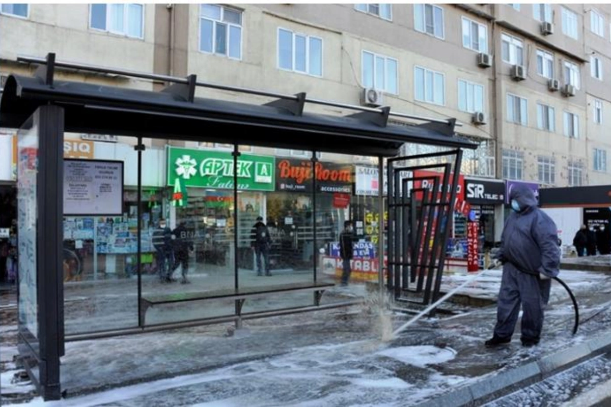 Bakı küçələri növbəti dəfə dezinfeksiya edilir — FOTOLAR