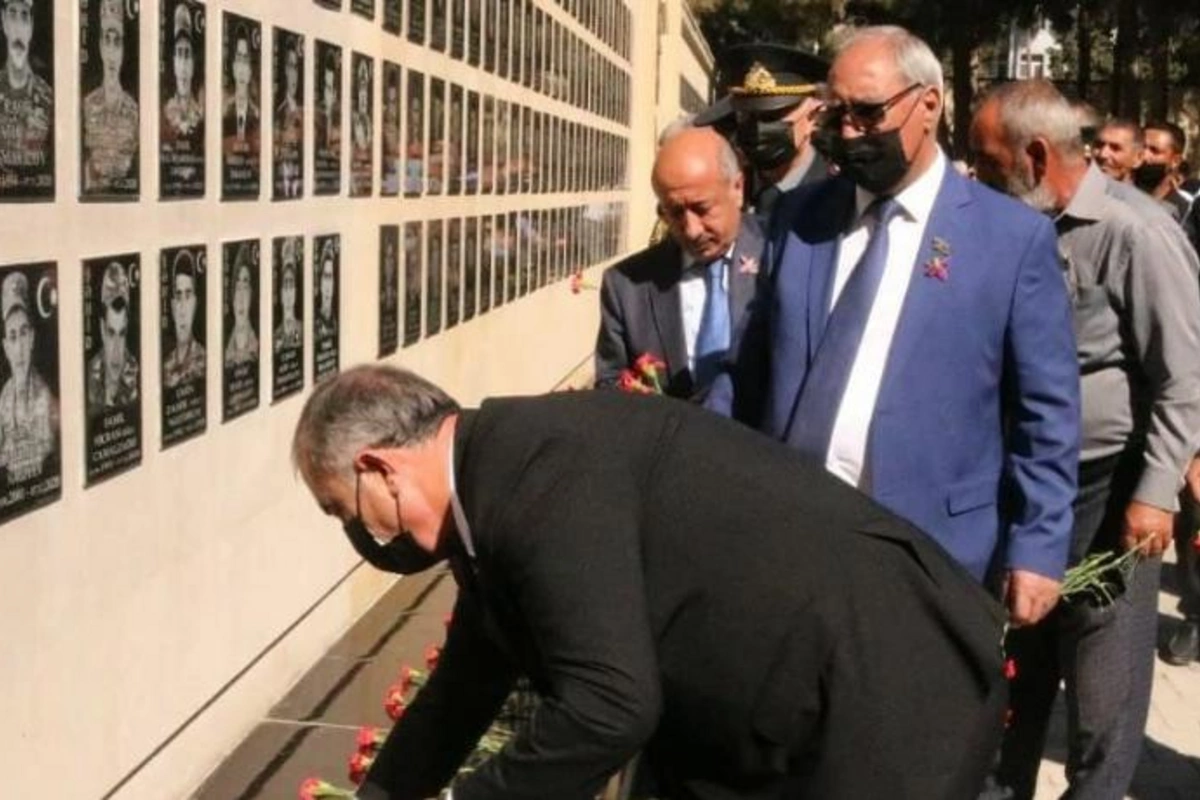 Fəzail Ağamalı şəhidlərin anım mərasimində iştirak etdi — FOTOLAR