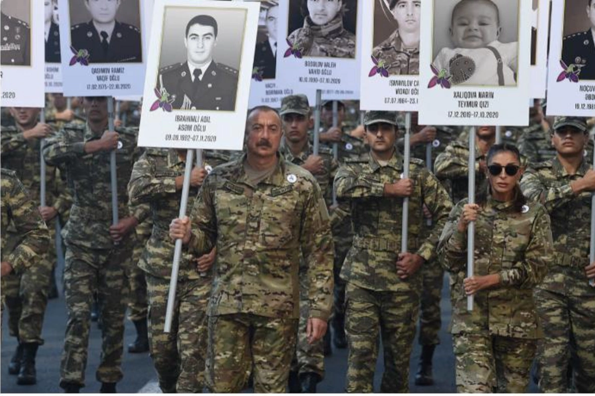 İlham Əliyev və Mehriban Əliyevanın iştirakı ilə şəhidlərin xatirəsinə yürüş keçirildi — YENİLƏNİB