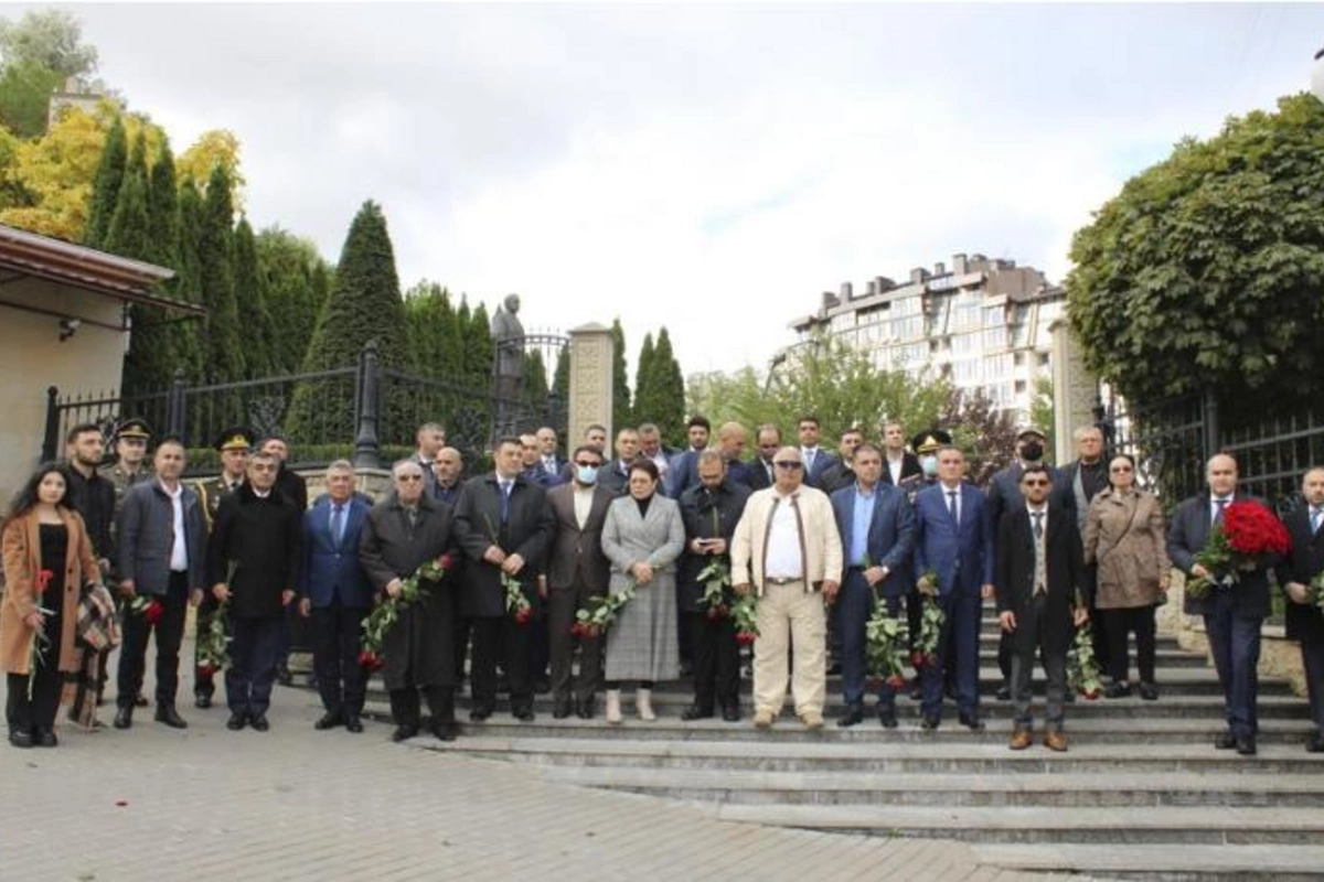 Kiyevdə Anım Günü münasibətilə tədbir keçirildi — FOTOLAR