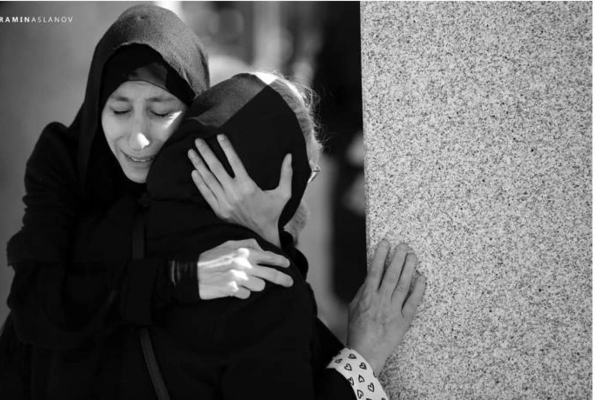 Gözü yaşlı ana, cavankən qocalan şəhidin həyat yoldaşı — Bu günün ağrısı FOTOLARDA