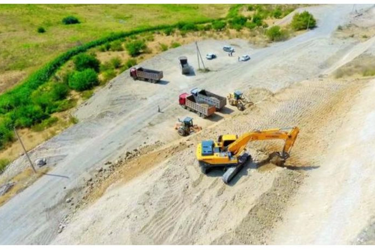 “Bu yollar yeni dəhliz rolunu oynayacaq, şərq-qərb dəhlizlərini əlaqələndirəcək”