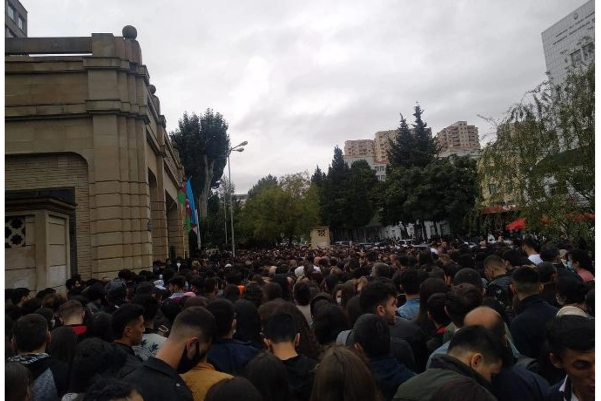 “Bir çox universitetin COVID pasportlarını yoxlamaq üçün avadanlıqları yoxdur” — Ekspert