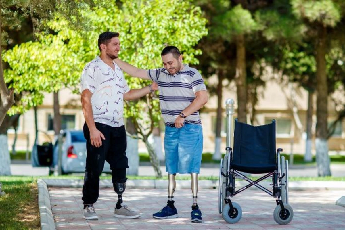 Daha iki qazimiz yüksək texnologiyalı protezlərlə təmin edildi — FOTO